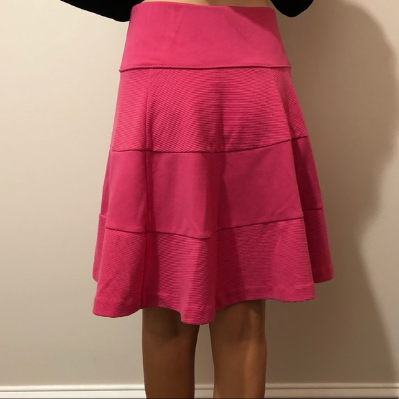 Elle Dresses & Skirts - Elle skirt